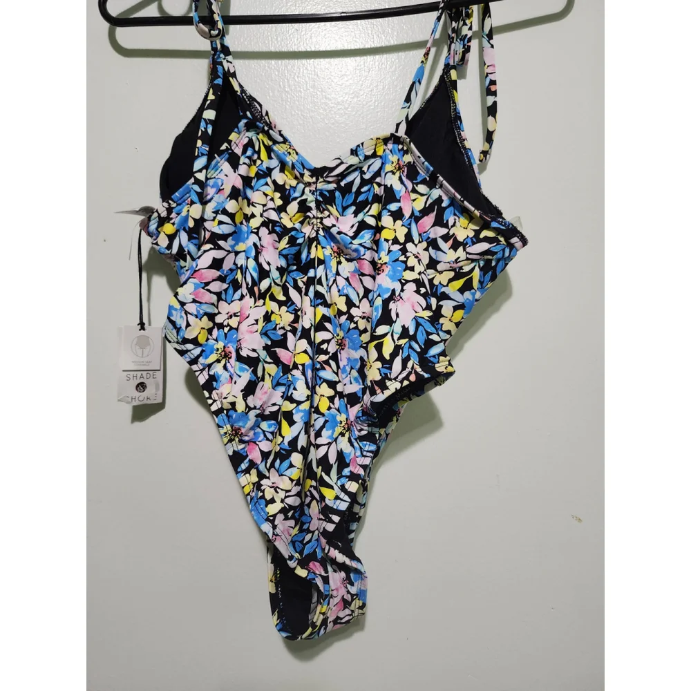 Women's Shade & Shore One-Piece Swimsuit Size M Floral Black Blue